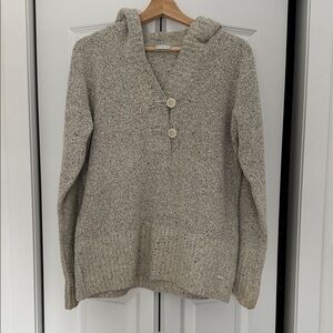 Columbia size xl  cozy Beige Knit Sweater